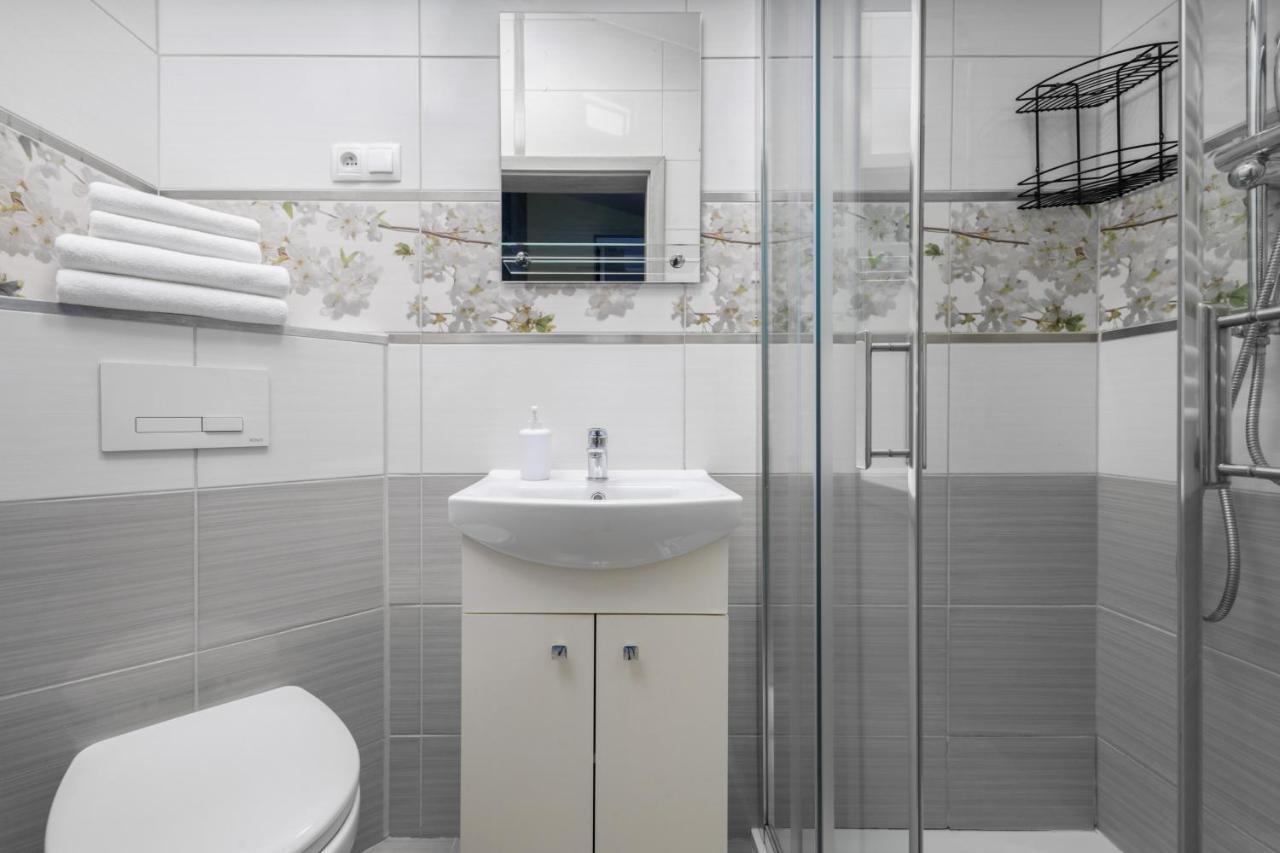Native Apartments Rakowicka 6 Krakow Ngoại thất bức ảnh